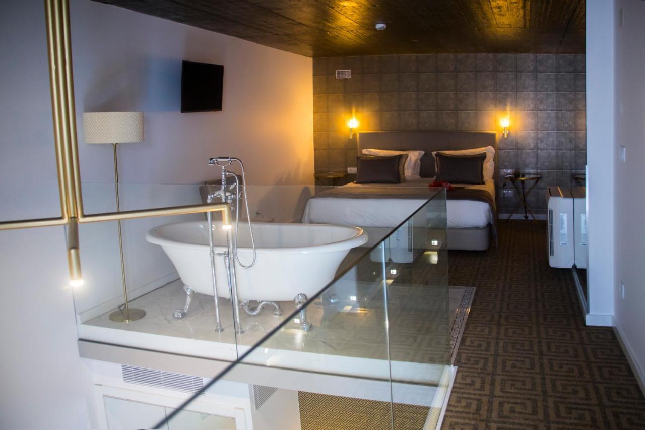 Suite Duplex with Bath,695209749:JPEG